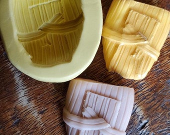 Tamale mold