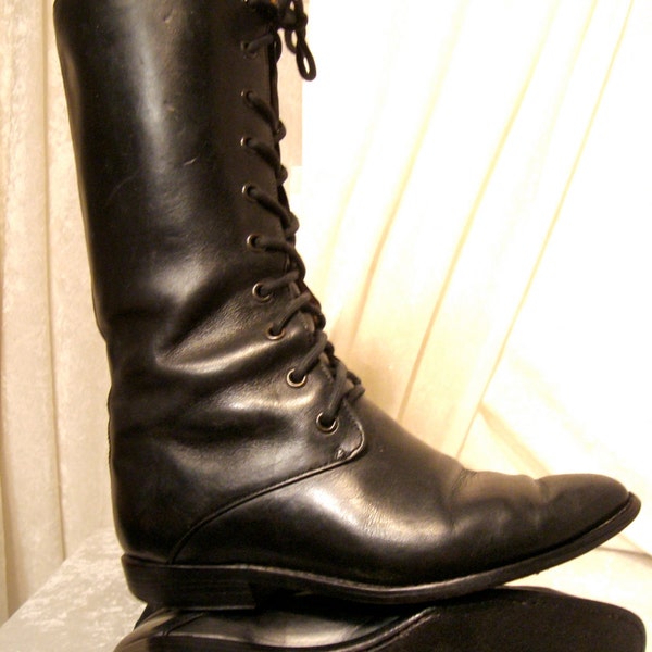 1990 vtg women US sz 6 black leather lace up boots // COLE HANN grunge hipster punk 10 eyelet // fauxyfurr vintage