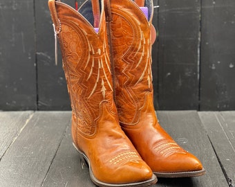 Womens ons 7, Code West laarzen, bruine cowboylaarzen, puntige neuslaarzen, dames westerse slijtage, bewerkte cowboylaarzen, GRATIS VS VERZENDING