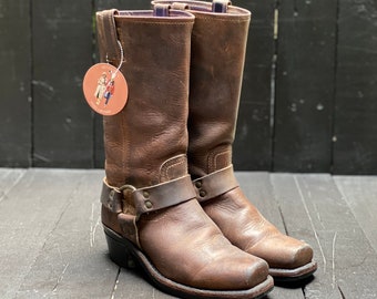Frye boots hotsell 8.5