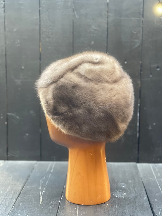 Size small, vintage fur hat, winter fur hat, real… - image 6