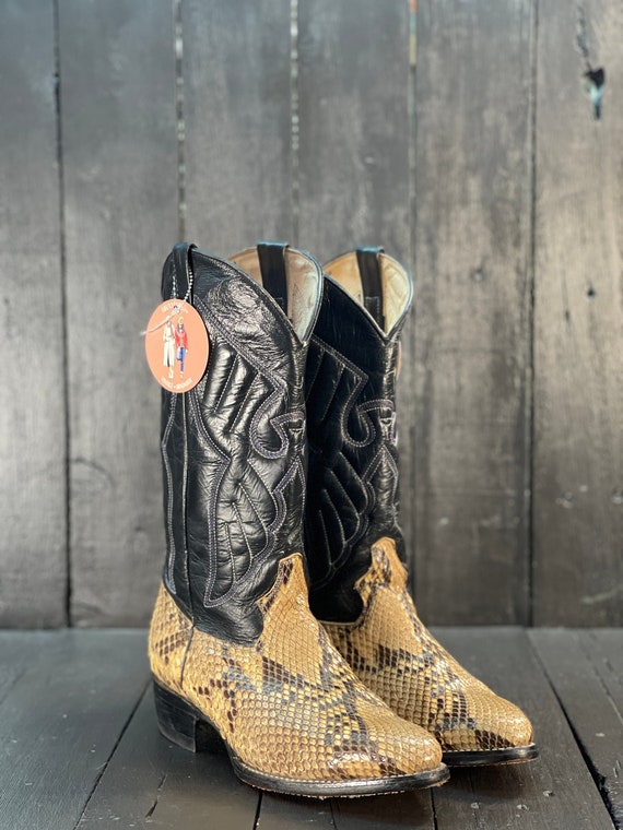 Mens US 10D, Moreno Boots, Vintage Cowboy Boots, Snip Toe Boots, Snake Skin Leather, Mens Western Wear, Free USA Shipping