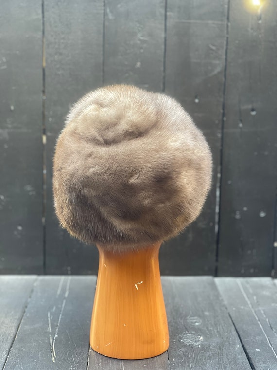 Size small, vintage fur hat, winter fur hat, real… - image 4