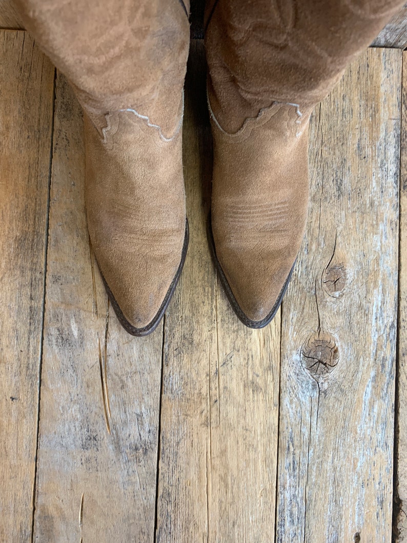 FREE USA SHIPPING suede boots Us 7 Code West boots excellent condition