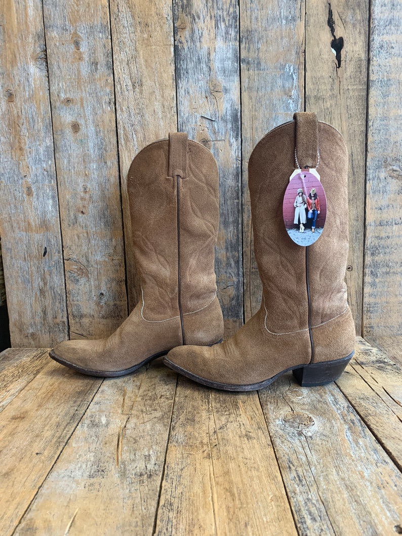 FREE USA SHIPPING suede boots Us 7 Code West boots excellent condition
