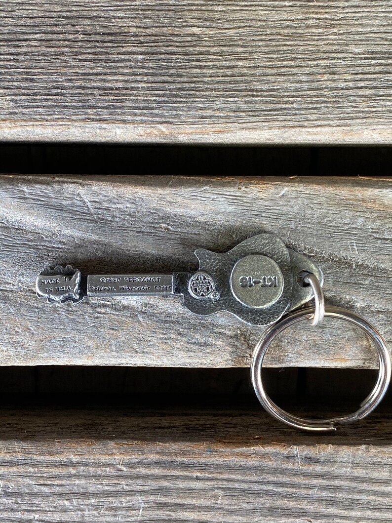 guitar key ring music keychain FREE USA SHIPPING bass keychain guitar keychain