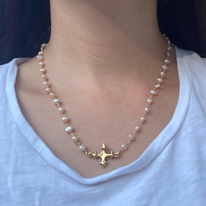 Gold Cross Pendant on Pink Freshwater Pearl Necklace, dainty Christian jewelry, baroque pearl gold cross necklace, Christian gifts for her