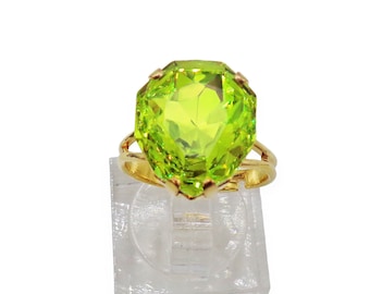 Swarovski Crystal 14mm majestic fancy stone ring citrus green,yellow gold plated