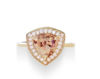 Bague en pierre fantaisie triliant en cristal Swarovski plaqué or 24K sur argent sterling