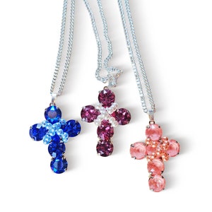 Collier pendentif croix en cristal Swarovski et perles rose foncé, blanc image 2