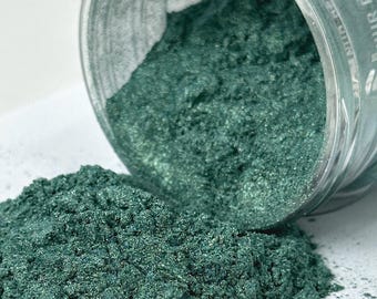 Green Pearl Mica Pigment: Shimmering Powder for Epoxy Resin, Soap, and Crafts (40g)
