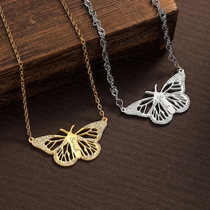 Collar de mariposa de diamantes personalizado con nombre grabado personalizado/Collar minimalista/Letras personalizadas/Joyería artesanal para ella