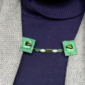 Green Sweater/Shawl Connector With Clips image 1