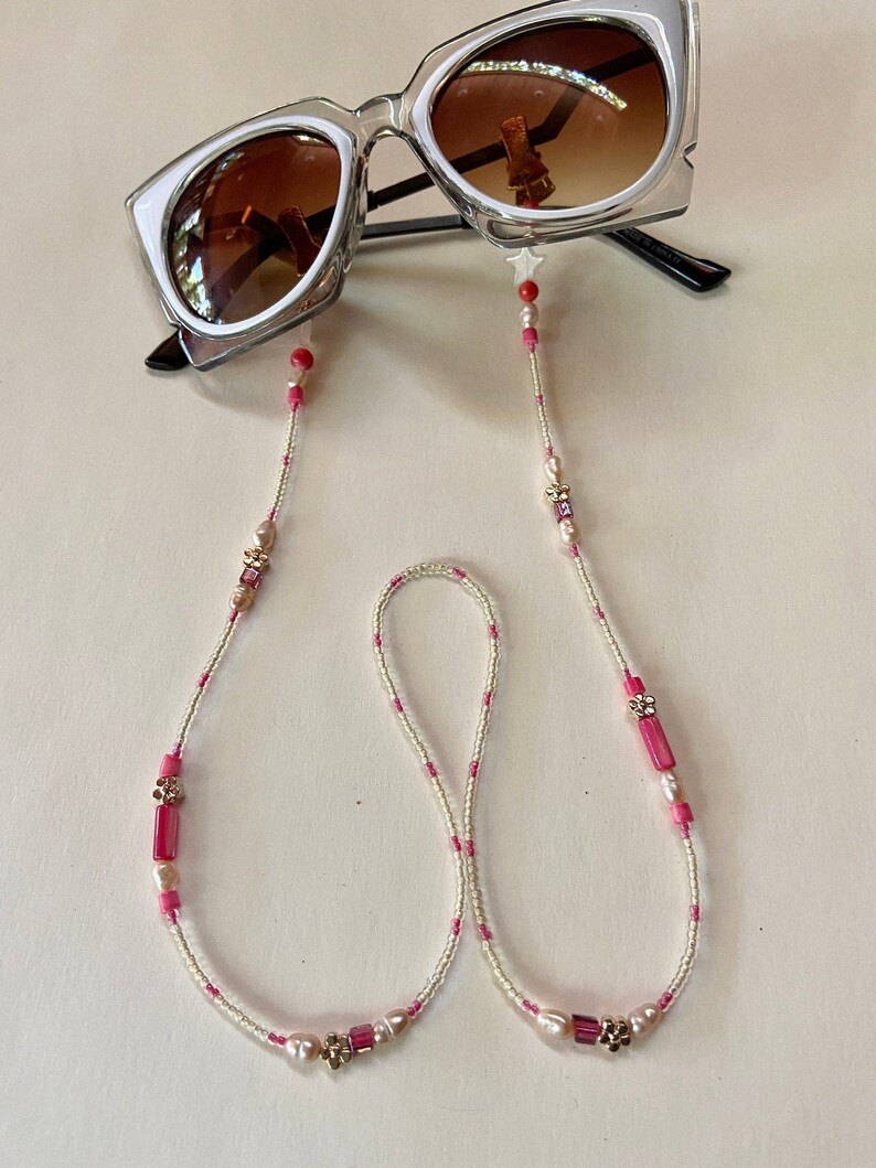 Little Stars & Sparkly Flowers in this Dainty Eyeglass Chain image 1