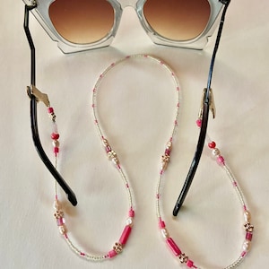Little Stars & Sparkly Flowers in this Dainty Eyeglass Chain image 2