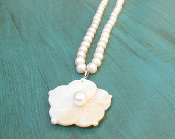 Vintage 18KT White Gold Mother of Pearl Flower Necklace, Carved Mother of Pearl, 18KGP, White Pearl Necklace, Filigree, Summer, Island