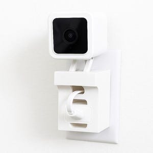 Wyze Cam V3 Outlet Mount (Delayed Shipping On Sep 30th)