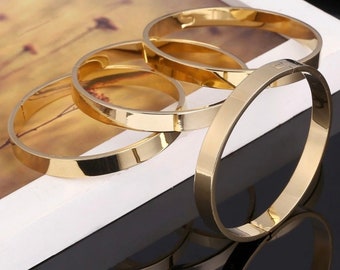 Gold Plated Stainless Steel Oval Bracelet for Women