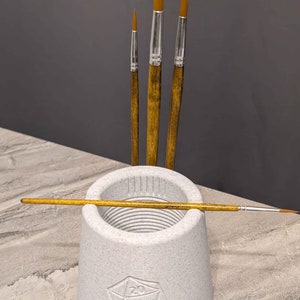 Miniatures Paint Brush Cleaning Pot and Paint Brush Holder