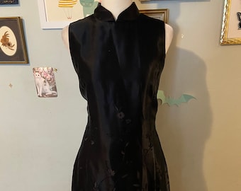 Vintage black collared dress with floral embroidery • by Alchemy New York • size 14