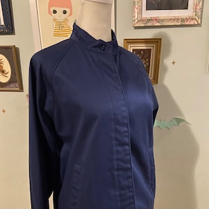 Vintage navy blue lightweight sports jacket • by Captions • size 10