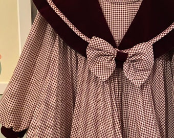 Vintage maroon and cream velvet collared dress with bow • size 3t