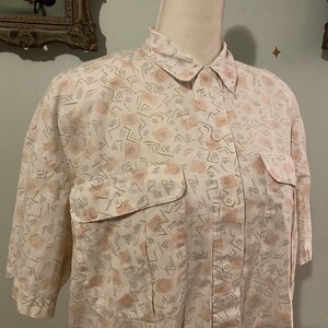 Vintage rad pattern cotton collared blouse with front patch pockets• size medium • by Genesis