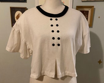 Vintage white crop tee with black buttons • by Only in LA • size L