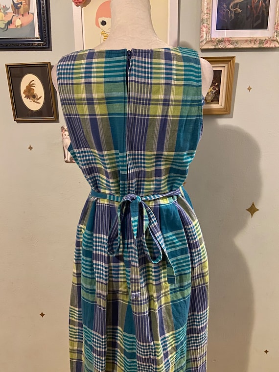 Vintage plaid tie back picnic dress • by Positive… - image 10