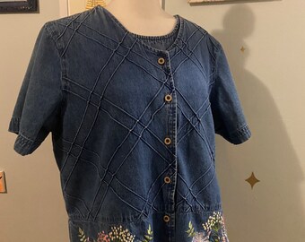 Vintage 2 piece denim dress set with floral embroidery • by Two Twenty collection • size large