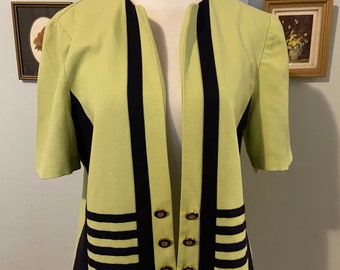 Vintage lime green short sleeve blazer • by Petite Perceptions by Irene B. • size 10P