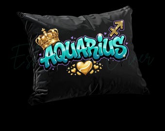 以下が含まれることがあります： 黒い装飾枕。 ターコイズのグラフィティスタイルの文字で「Aquarius」の文字、金の王冠、ハート、占星術のシンボルが描かれています。 枕は正方形です。