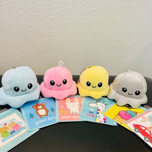 Precioso pulpo de peluche reversible, muñeco de peluche, llavero con una pequeña y bonita tarjeta de regalo, obsequios para niños