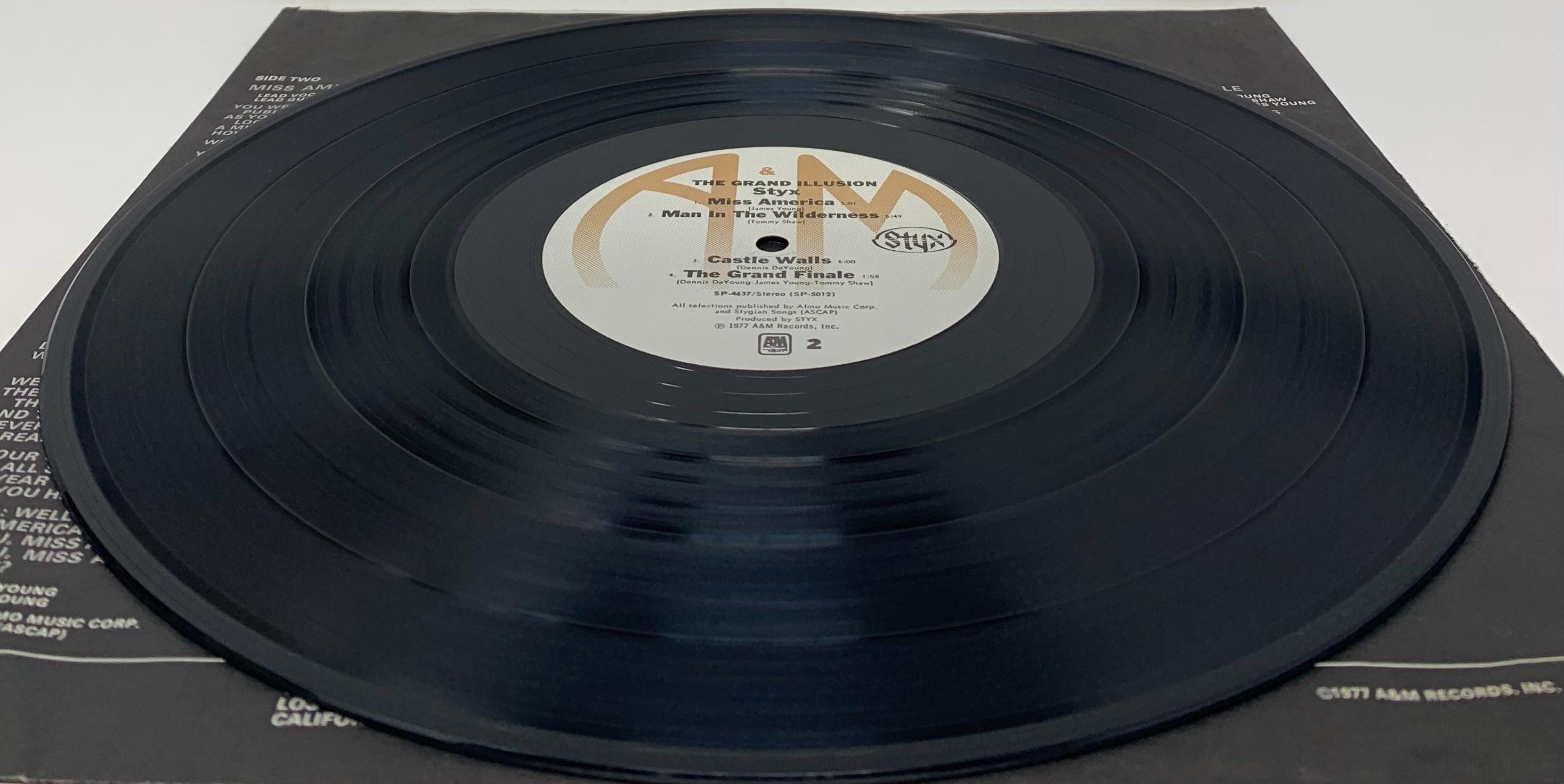 Vintage 1977 Styx the Grand Illusion (VG++) Vinyl Lp A/M