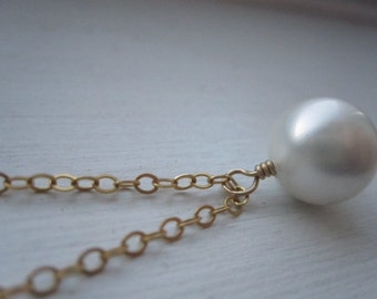 White South Sea Shell Based Pearl on Gold Chain