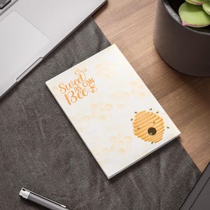 Bee Post-it Notes, Cute Bee Design Sticky Notes, Honey Bee Stationery, Busy Bee Memo Pads, Fun Bee Notepads, Beehive Office Supplies