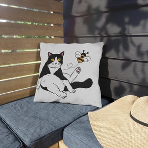 Cojín de gato caprichoso, cojín decorativo para exteriores para amantes de los gatos, decoración divertida para el jardín, regalo único de animales, decoración de patio de verano.