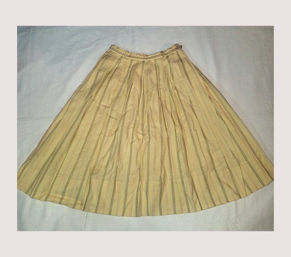 Vintage 1950's Yellow Striped Pleated Skirt, Fitt… - image 1