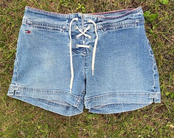 Vintage Low Rise Y2K Tommy Hilfiger 2000s Light Blue Denim Lace-Up Front Women’s Denim Shorts 7 Jorts Lizzy McGuire Nostalgic Festival
