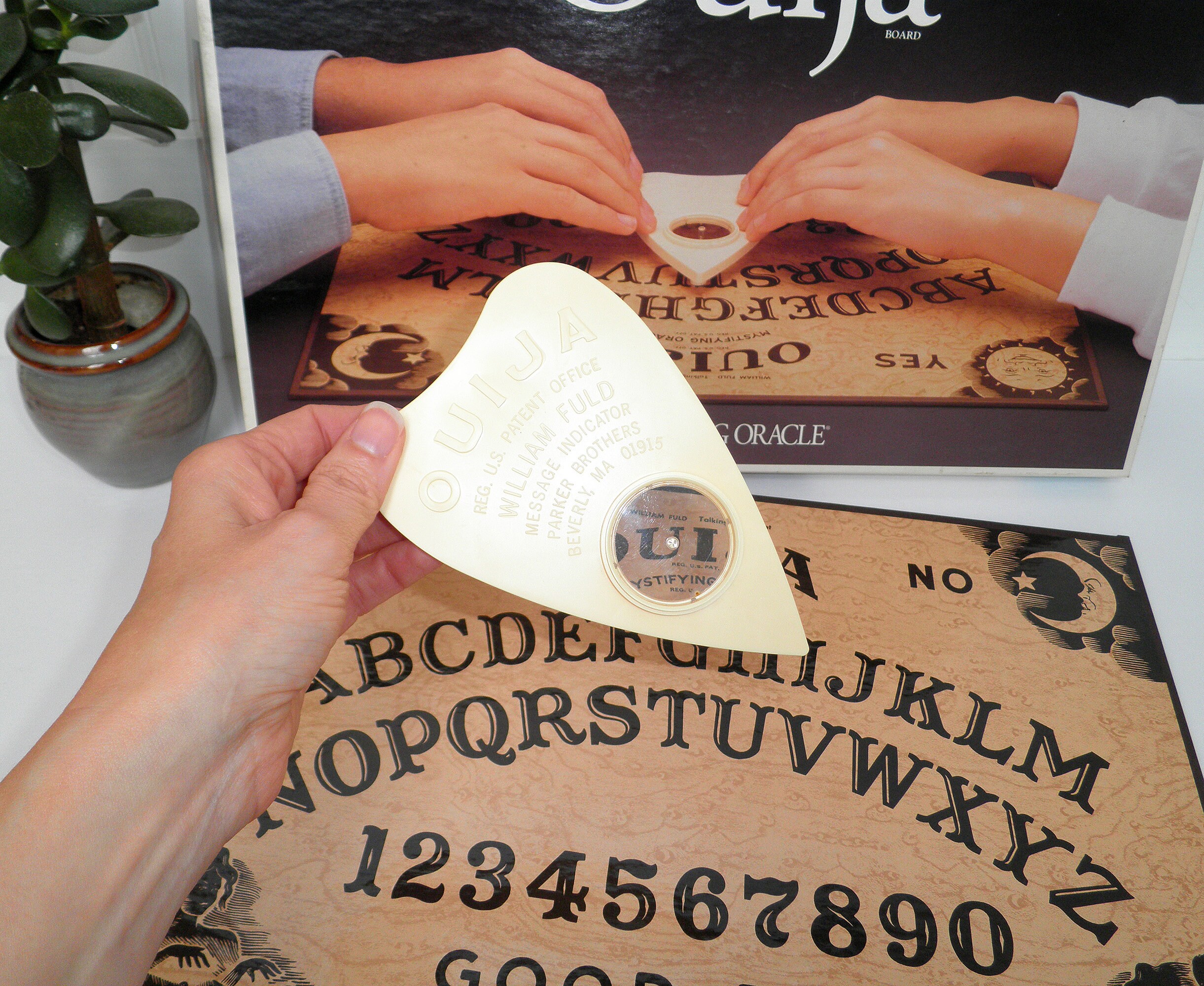 Parker Brothers' Ouija Board, Wee-Gee Wee-Ja, Collectable Board