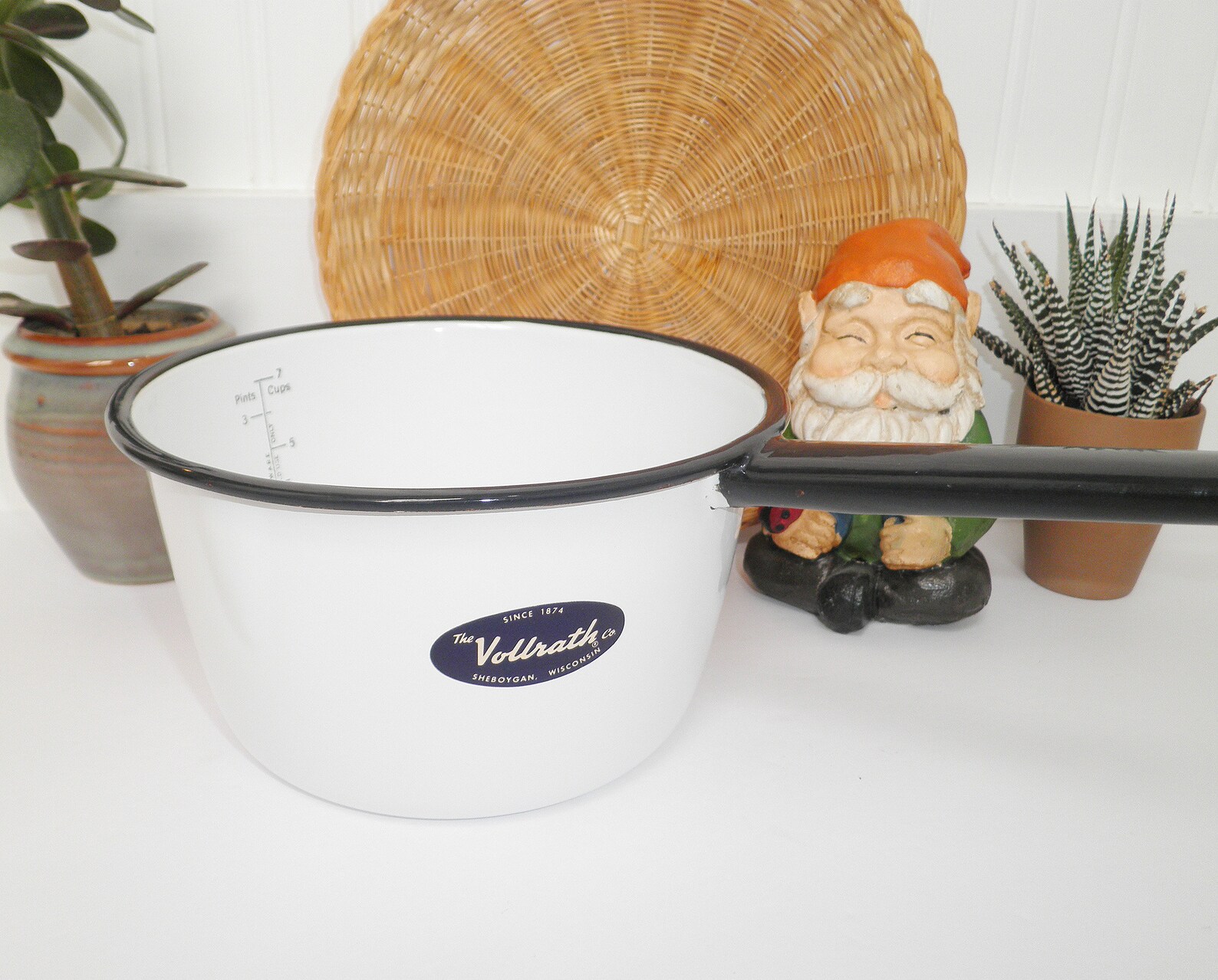New Vintage VOLLRATH White Enamel 7 Cup Pan With Black Trim Etsy