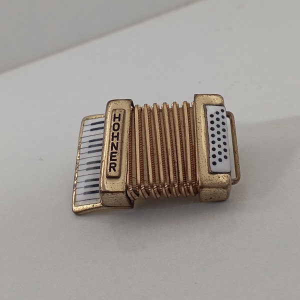 Vintage Hohner jewellery brooch, accordion pin from the 1930-1940s