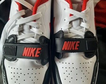 Michael Jordan Chicago Bulls #23 Signed NIKE RETRO SHOES Hologram With On-Line Authentication