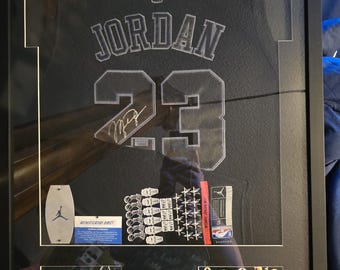 Camiseta Swingman de Michael Jordan #23 de los Chicago Bulls, firmada y enmarcada, marca Nike MVP de la NBA, con holograma de autenticación.