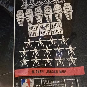 Maglia da baseball NBA Nike Swingman #23 autografata e incorniciata di Michael Jordan dei Chicago Bulls, con ologramma di autenticazione. immagine 7