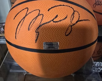 Michael Jordan Chicago Bulls # 23 signierter / handsignierter Basketball mit Online-Hologramm-Achtung