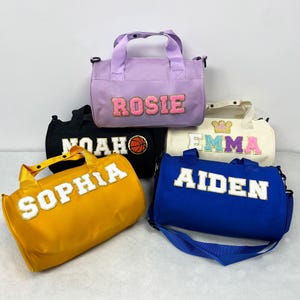 Personalisierte Sporttasche mit Chenille Buchstaben, Personalisierung Name Tanztasche für Mädchen, Reisetasche Weekender Tasche, Geschenk