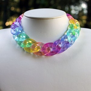 RAINBOW KISSES - Chunky Cable Chain Choker, Acrylic Chain, Large Links, PASTEL Rainbow, Extension w/ Heart Charm, Statement, Lightweight