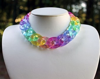 RAINBOW KISSES - Chunky Cable Chain Choker, Acrylic Chain, Large Links, PASTEL Rainbow, Extension w/ Heart Charm, Statement, Lightweight