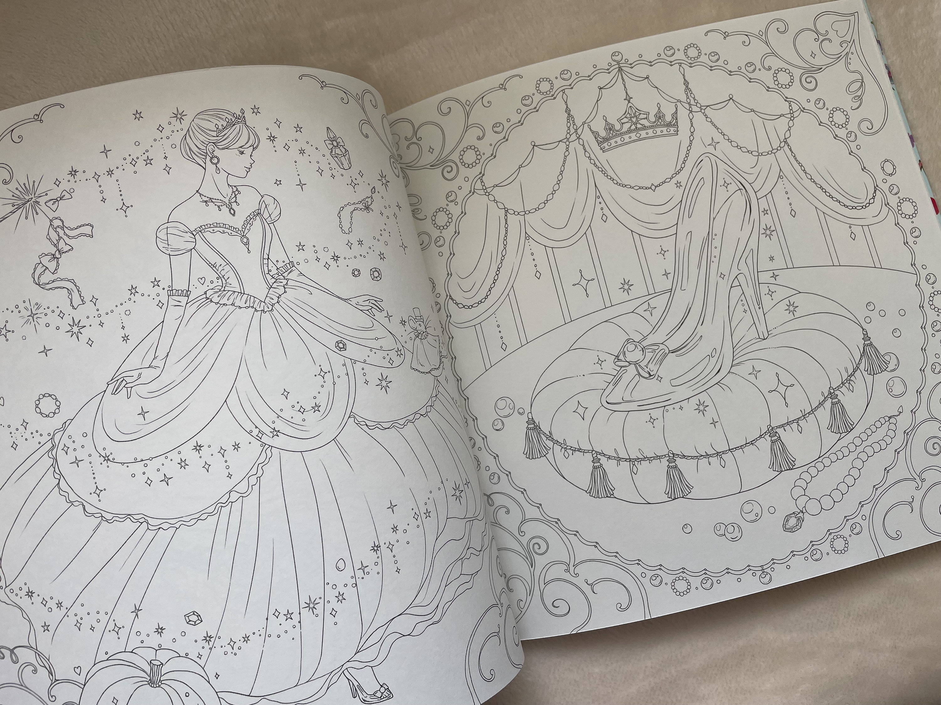 Colors Make You Happy Dreamy Princess Coloring Book - Japanese